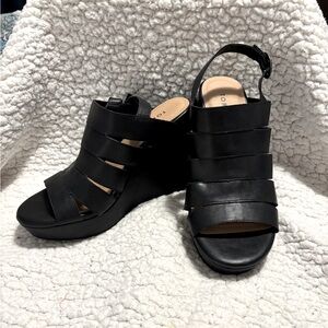 New wedges without tags. Never worn.